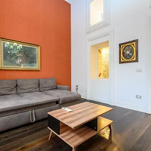 Via Carlo De Cesare 15 Napoli